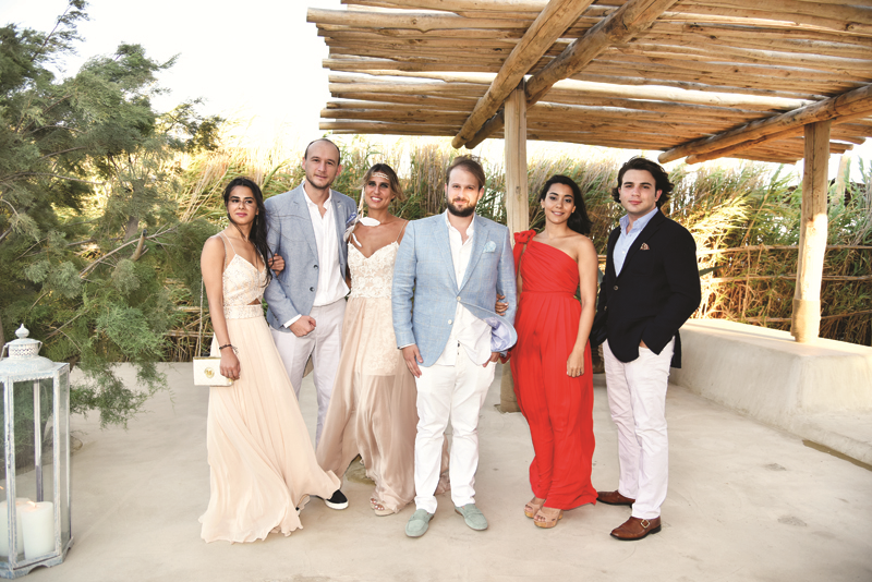 PIA HAKKO-KERİM YEŞİLİN MYKONOSTAKİ  DÜĞÜNLERİ