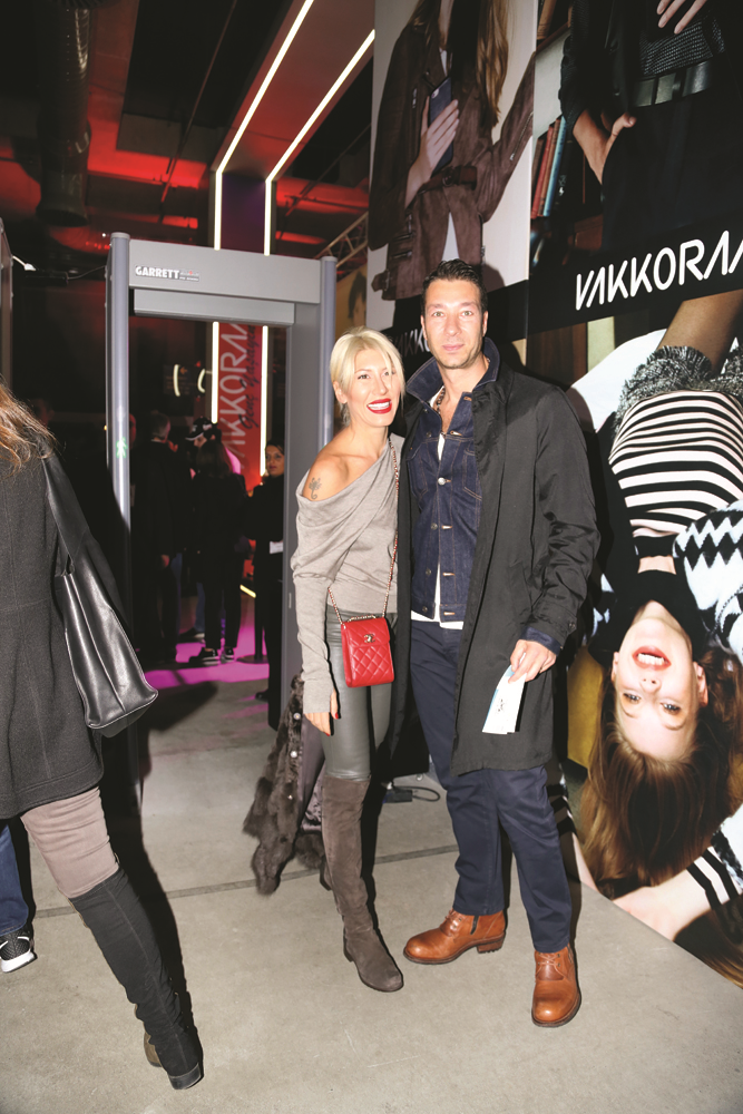 FUERZA BRUTA GÖSTERİSİ