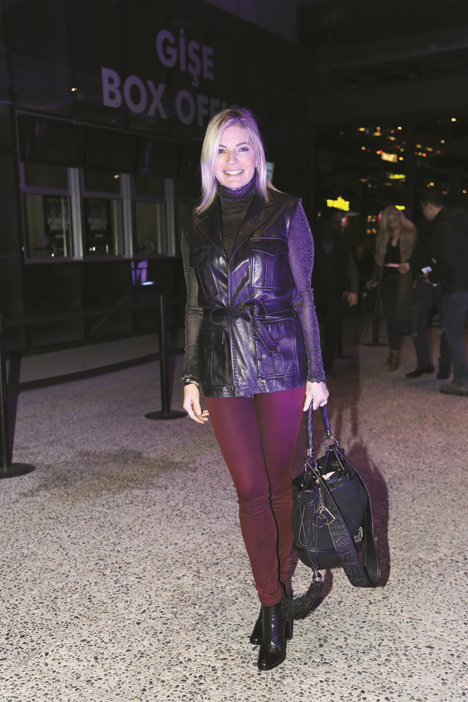 FUERZA BRUTA GÖSTERİSİ