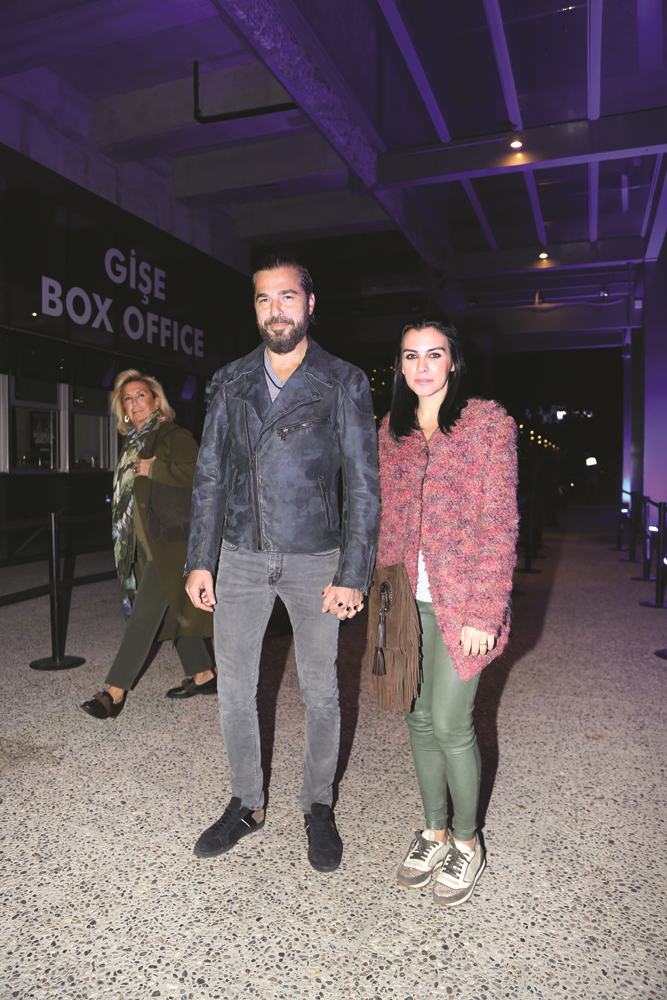 FUERZA BRUTA GÖSTERİSİ