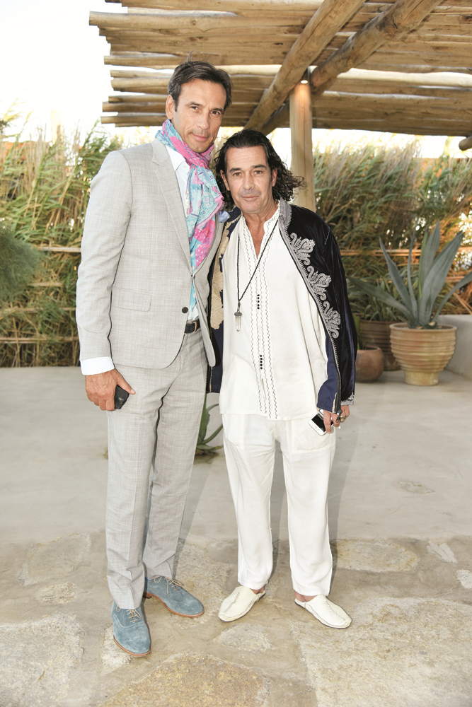 PIA HAKKO-KERİM YEŞİLİN MYKONOSTAKİ  DÜĞÜNLERİ