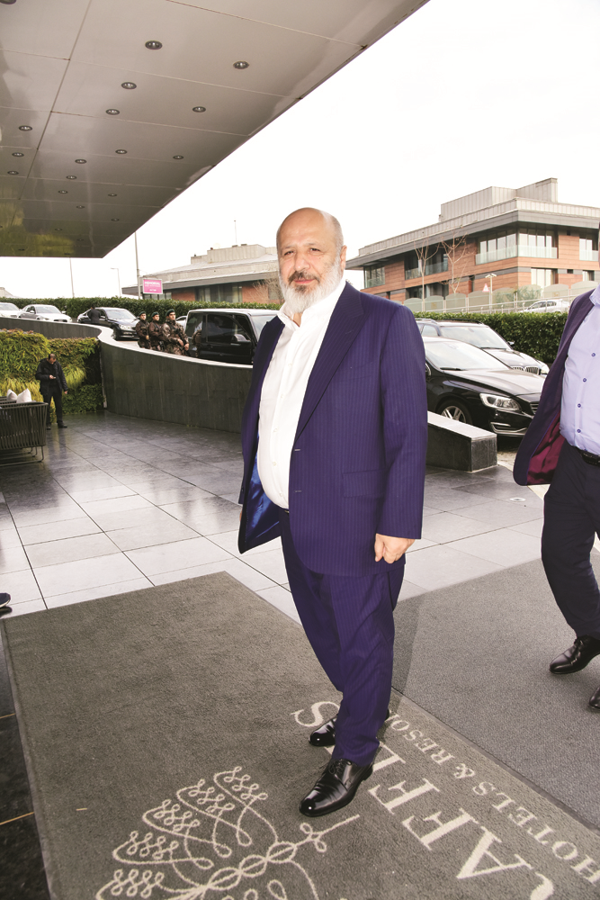 PELİN AKIN VE CEM BAVER ÖZALP EVLENDİ