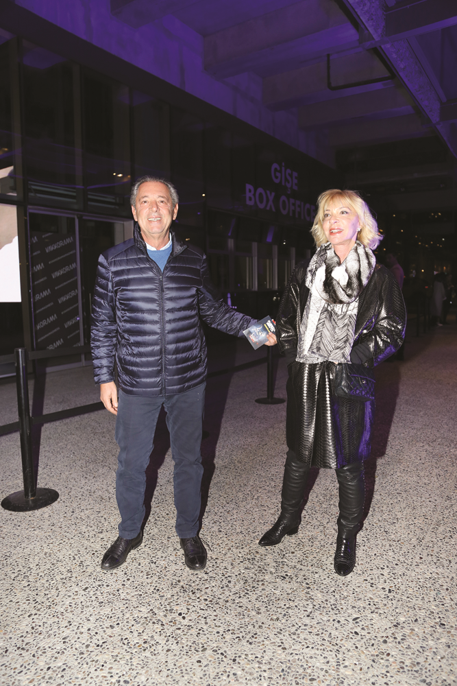 FUERZA BRUTA GÖSTERİSİ