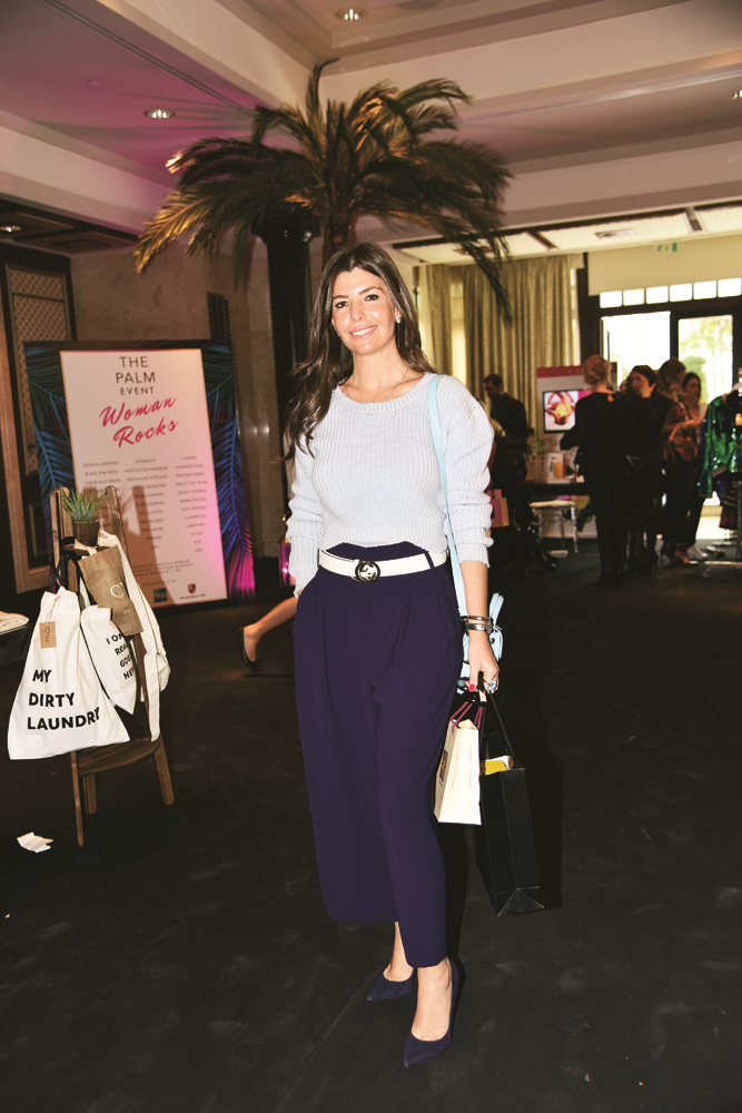 KADINLAR GÜNÜNDE ALIŞVERİŞ ŞENLİĞİ