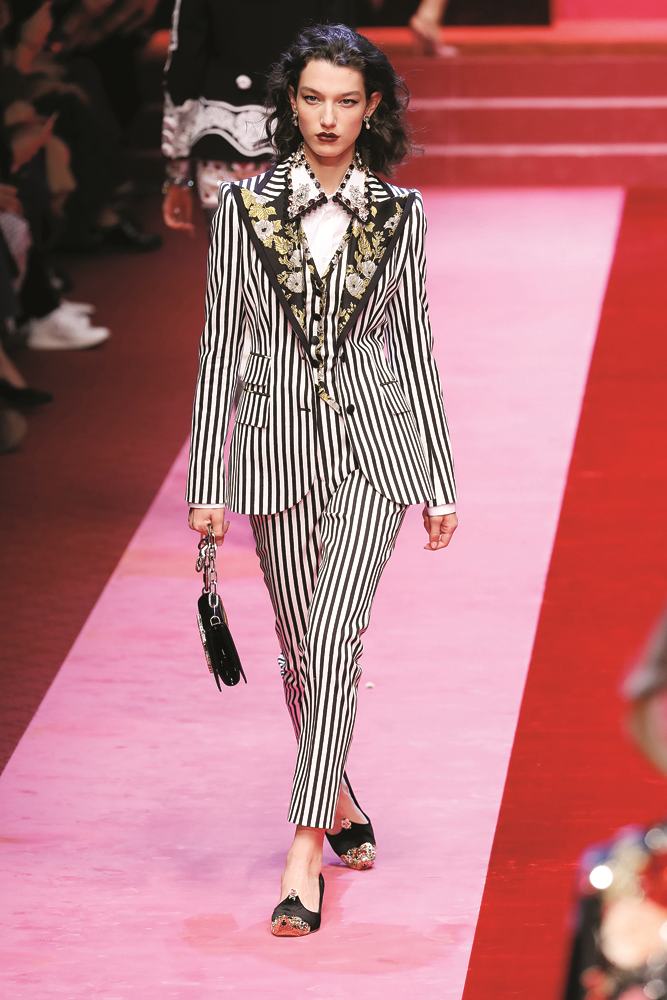 GÜÇ SİMGESİ TAKIMLAR