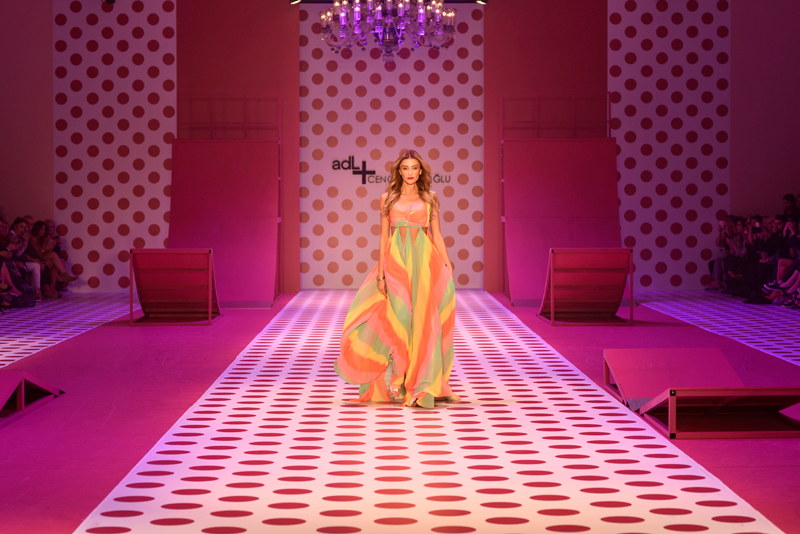 CENGİZ ABAZOĞLU DEFİLESİ