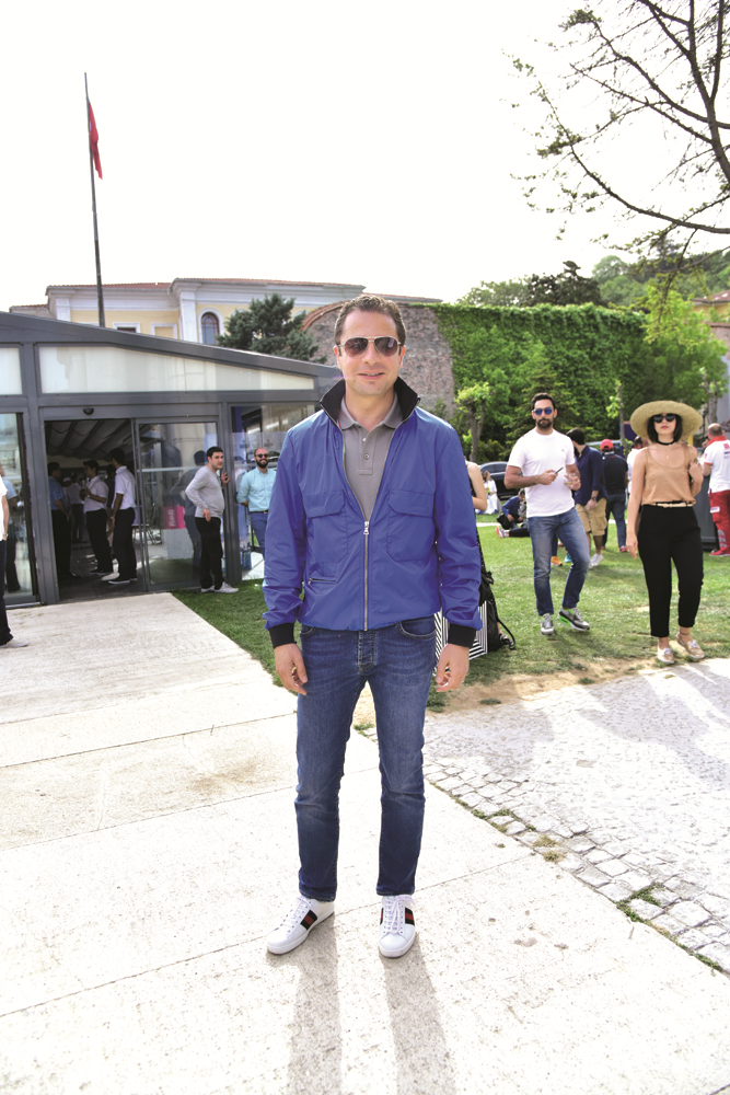 YELKENLİLERİN MÜCADELESİ