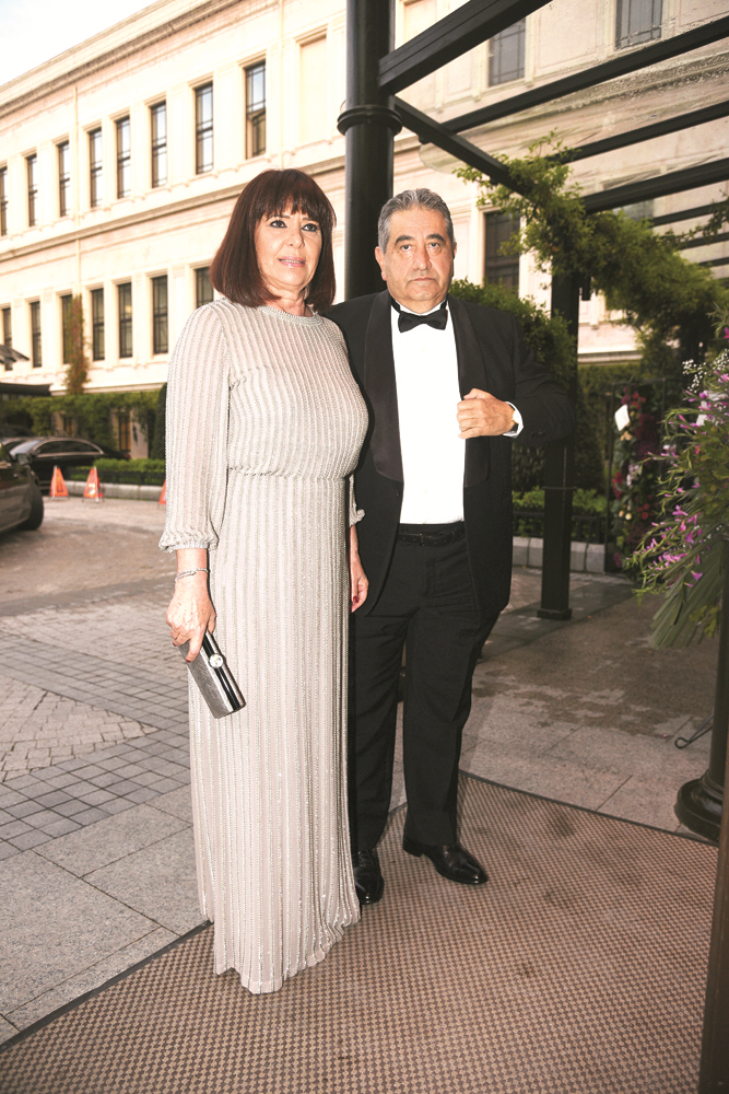 MİNA DİLBER VE SİNAN TEMO EVLENDİ