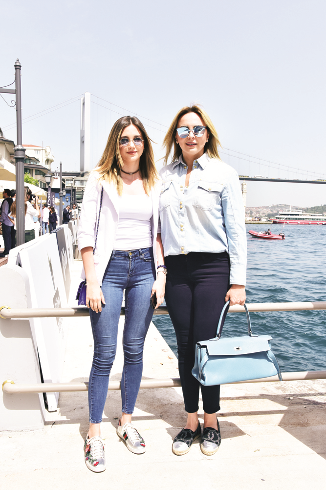 YELKENLİLERİN MÜCADELESİ