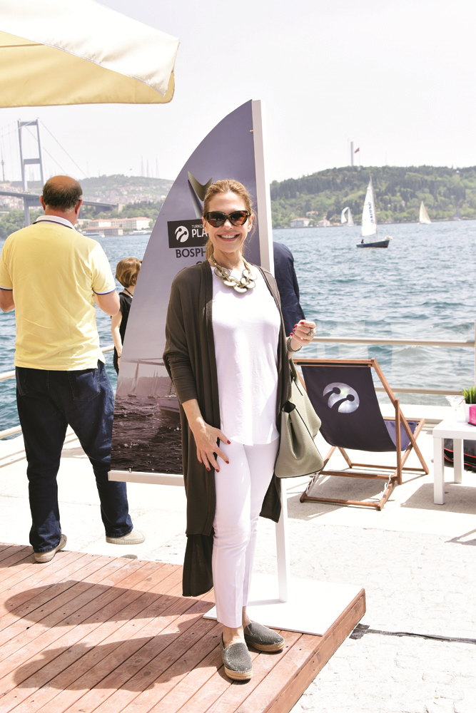 YELKENLİLERİN MÜCADELESİ