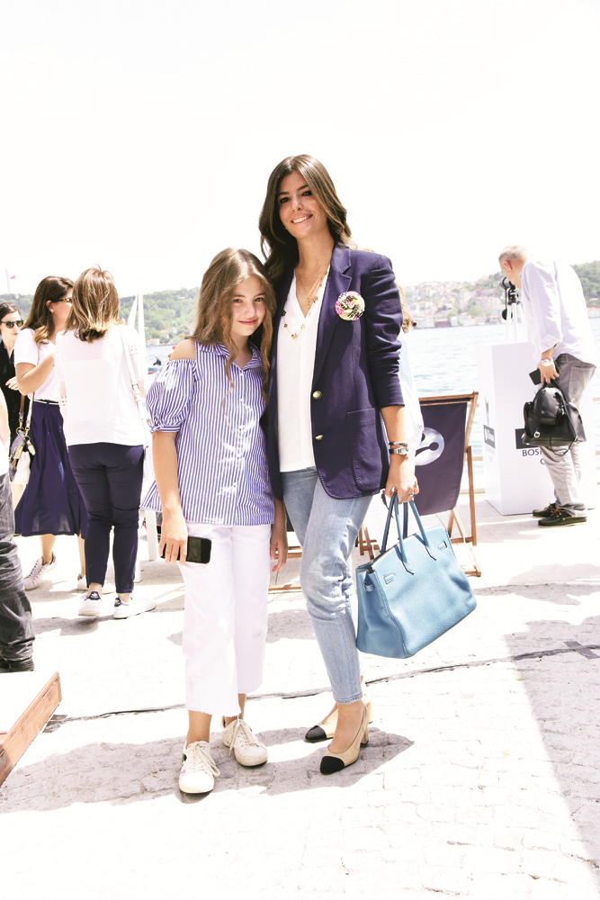 YELKENLİLERİN MÜCADELESİ