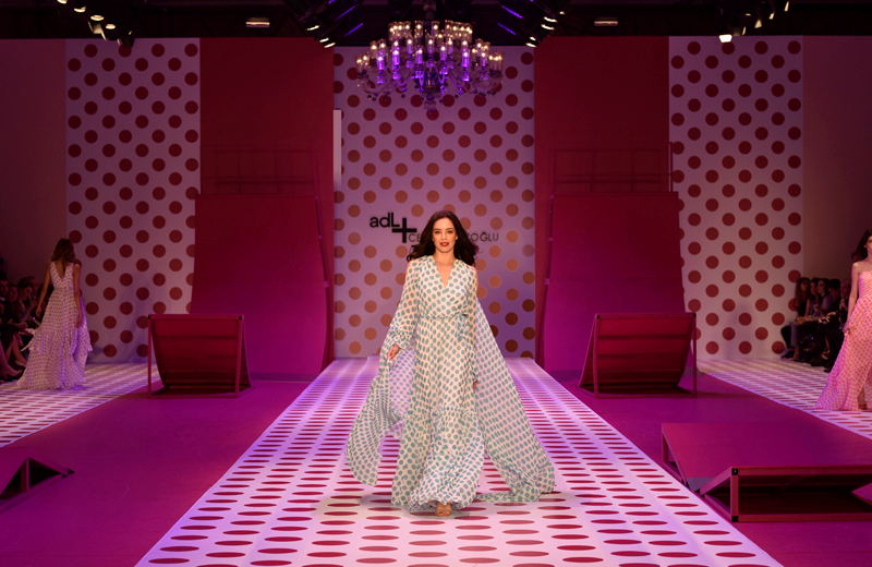 CENGİZ ABAZOĞLU DEFİLESİ