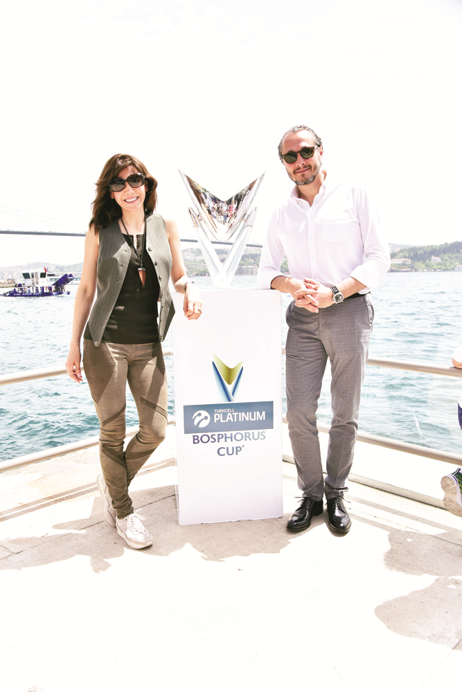 YELKENLİLERİN MÜCADELESİ