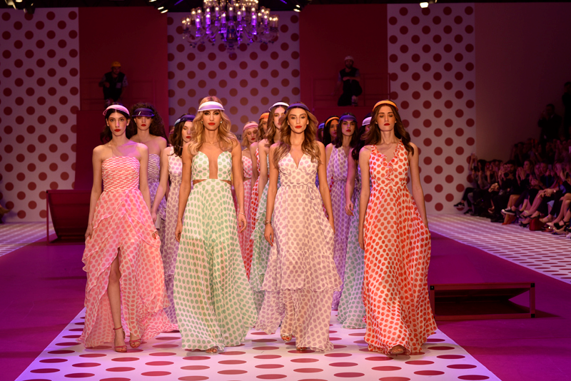 CENGİZ ABAZOĞLU DEFİLESİ