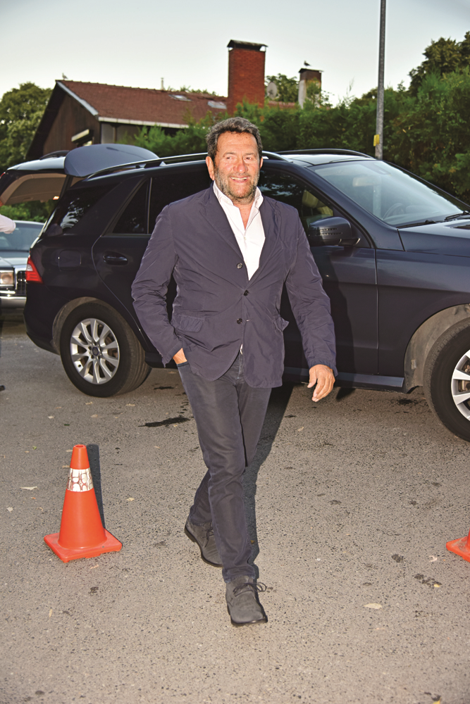 ESRA ECZACIBAŞI VE MURAT ÇOŞKUN NİŞANLANDI