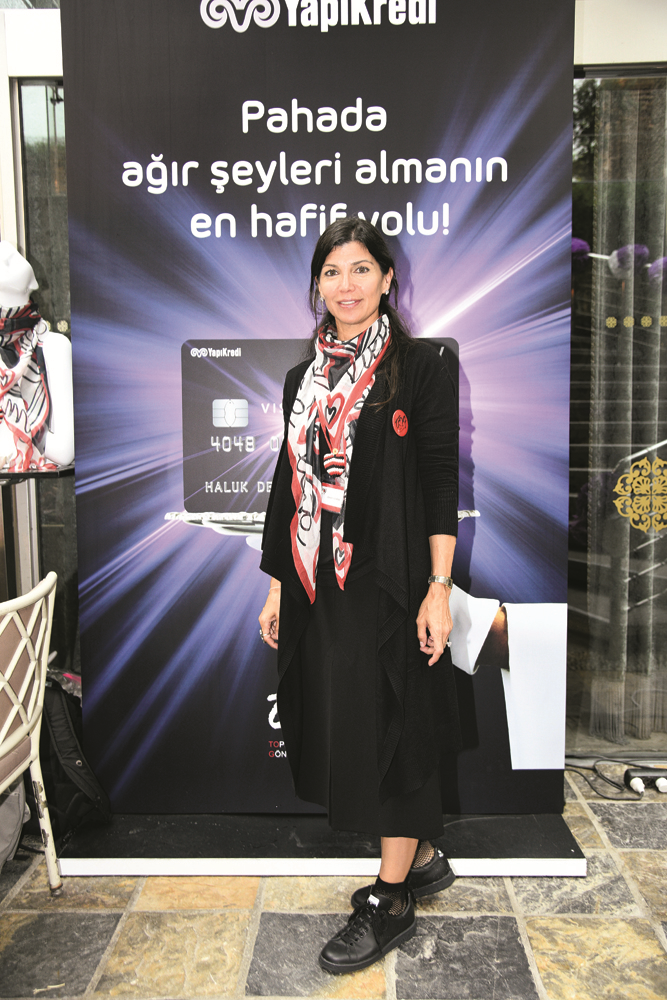 TOG BAZARDA GENÇLERE DESTEK