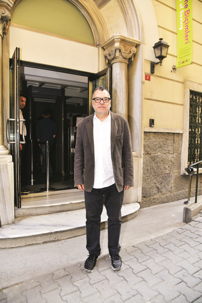 33 SANATÇININ DÜNYASI