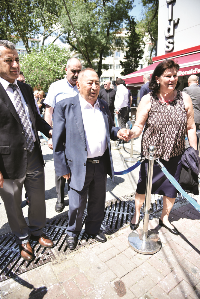 FEYYAZ BERKER SON YOLCULUĞUNA UĞURLANDI