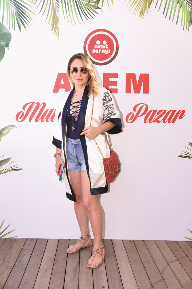 ALAÇATIDA MUTLU PAZAR KAHVALTISI