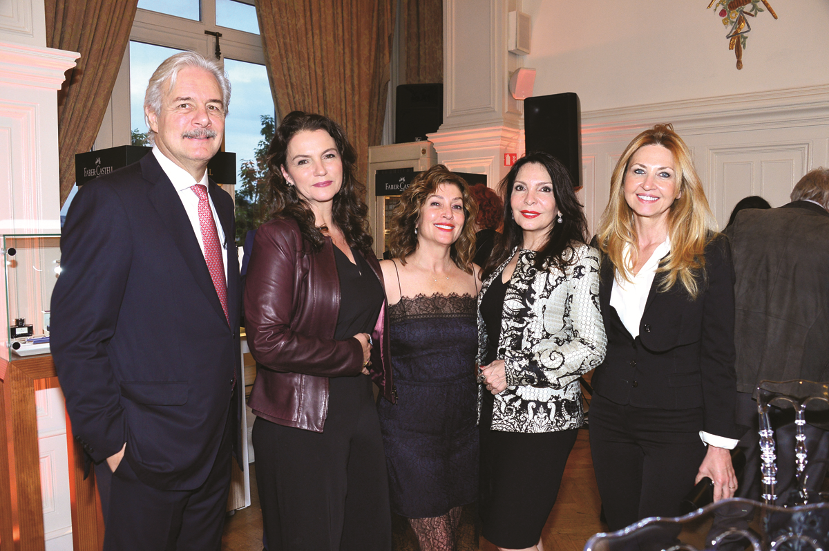 PERADAKİ ÖZEL DAVET