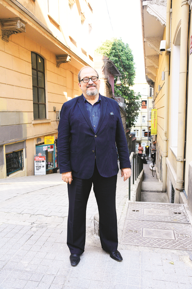 33 SANATÇININ DÜNYASI