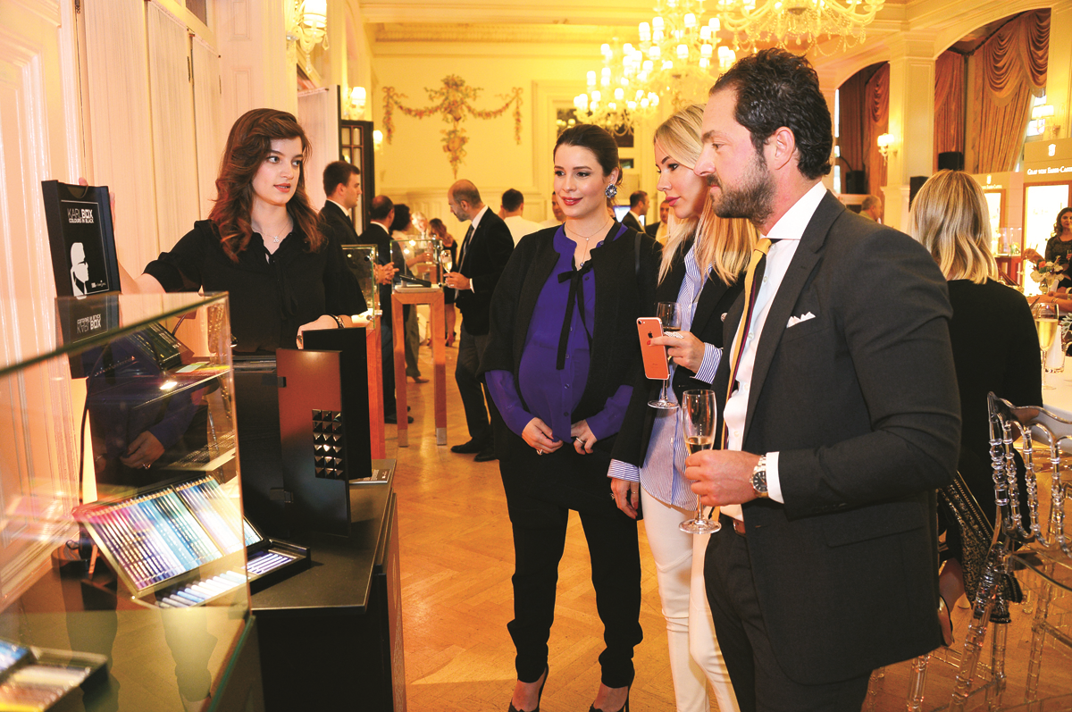 PERADAKİ ÖZEL DAVET