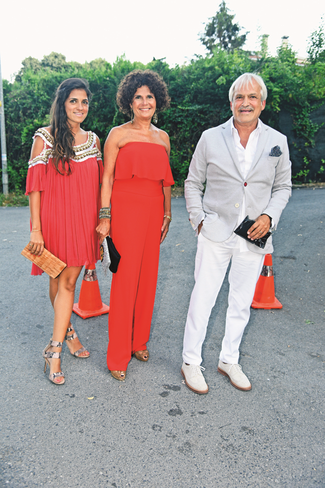 ESRA ECZACIBAŞI VE MURAT ÇOŞKUN NİŞANLANDI