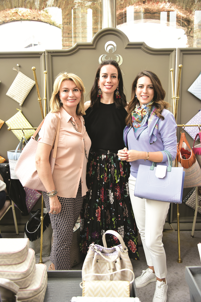 TOG BAZARDA GENÇLERE DESTEK