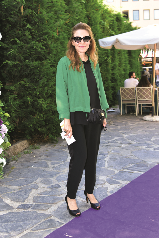 TOG BAZARDA GENÇLERE DESTEK