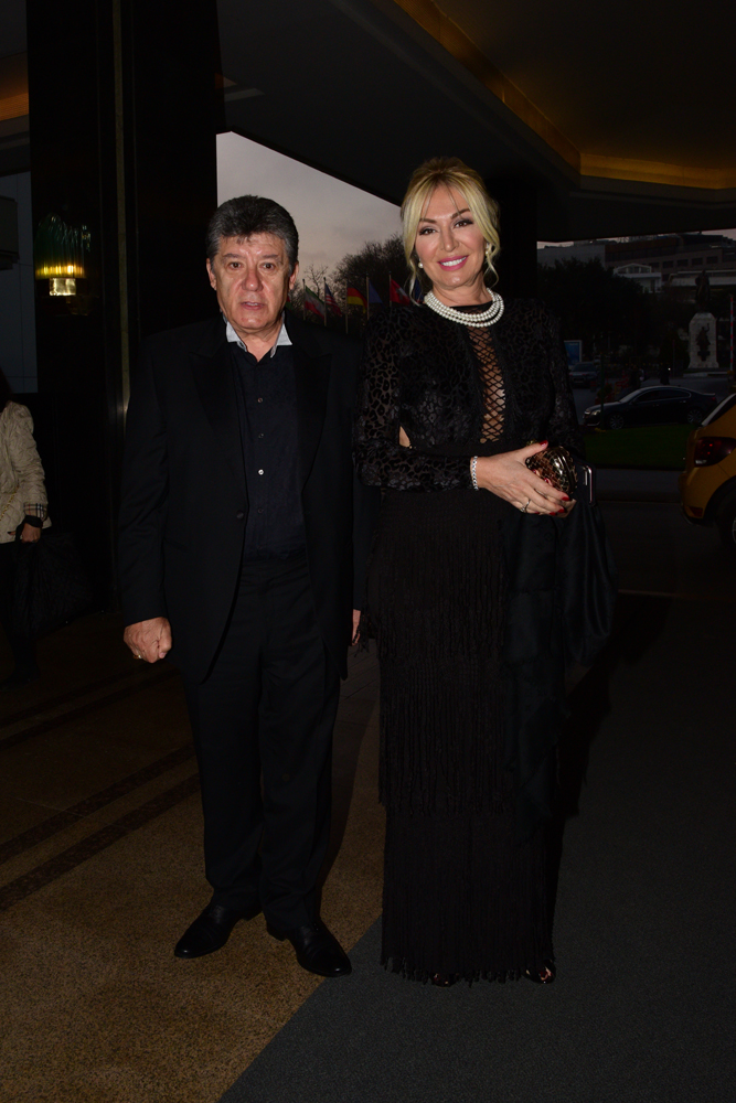 ALİ SUNAL VE NAZLI KURBANZADE EVLENDİ