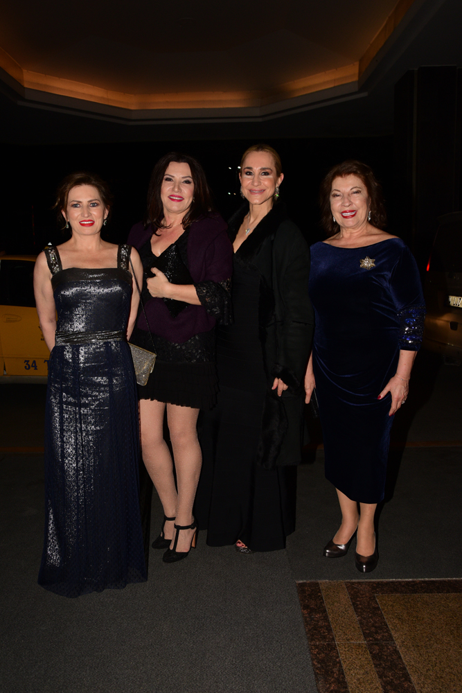 ALİ SUNAL VE NAZLI KURBANZADE EVLENDİ