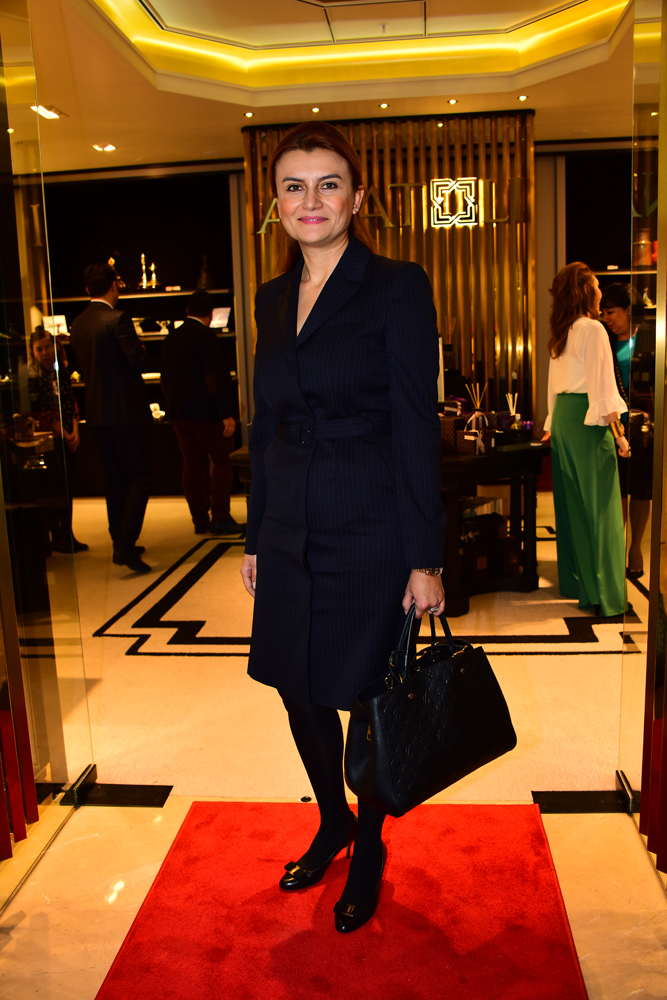 KOKUNUN BÜYÜLÜ DÜNYASINA YOLCULUK