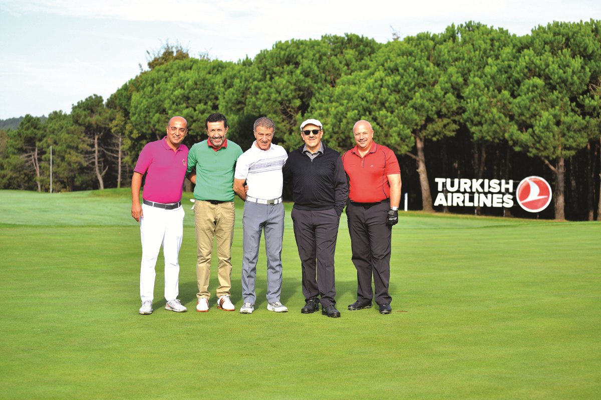 ÜNLÜ GOLFÇÜLER BİR ARADA