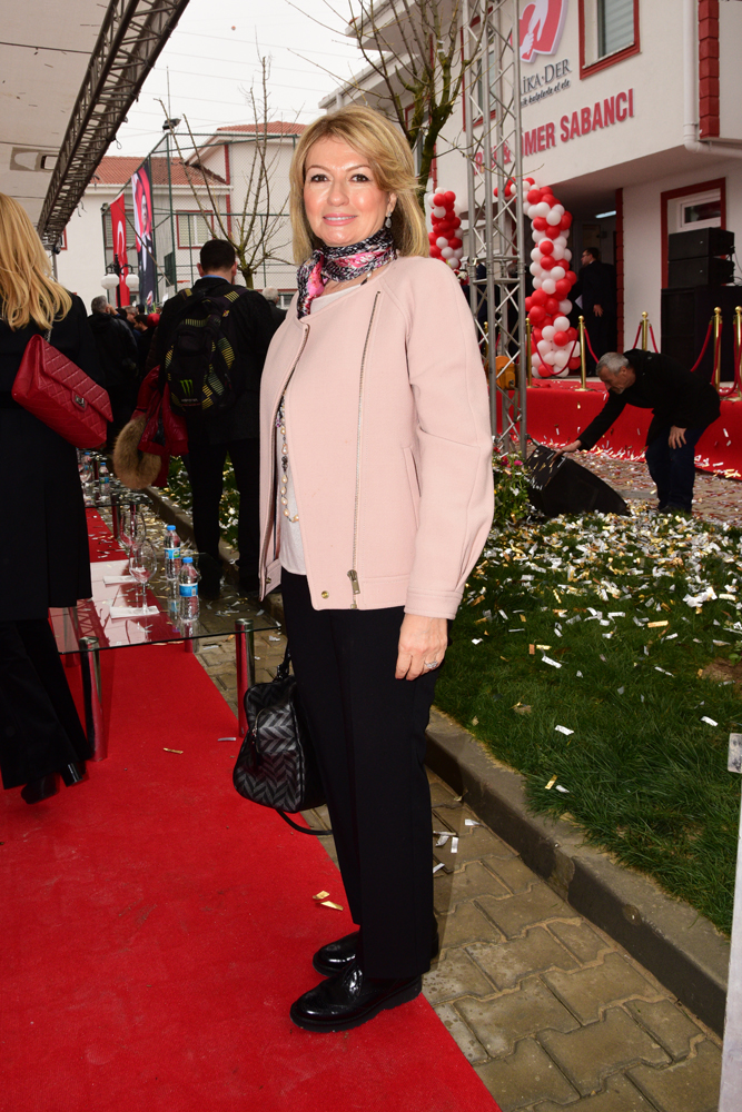 MİNİK KALPLER’DEN ÇOCUKLARA YUVA