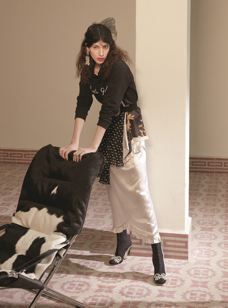 TÜRK MODASINA ÖVGÜ