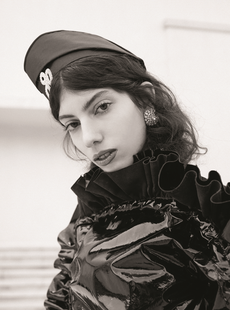 TÜRK MODASINA ÖVGÜ