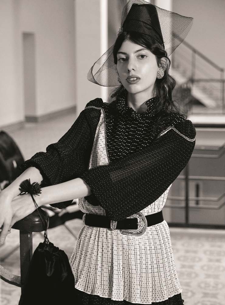 TÜRK MODASINA ÖVGÜ