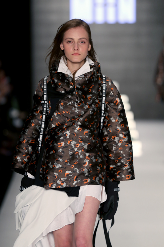 ÖZGÜN VE AKILDA KALICI