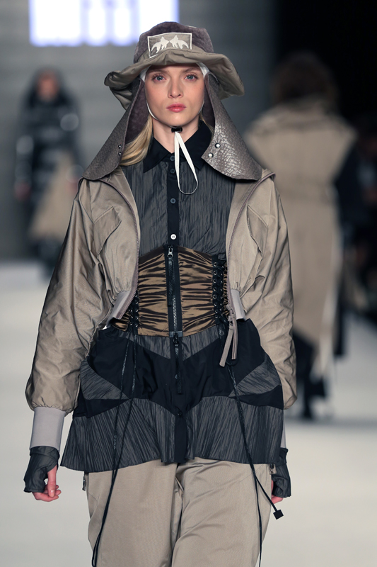 ÖZGÜN VE AKILDA KALICI