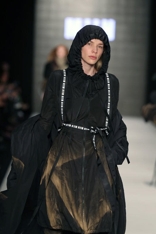 ÖZGÜN VE AKILDA KALICI