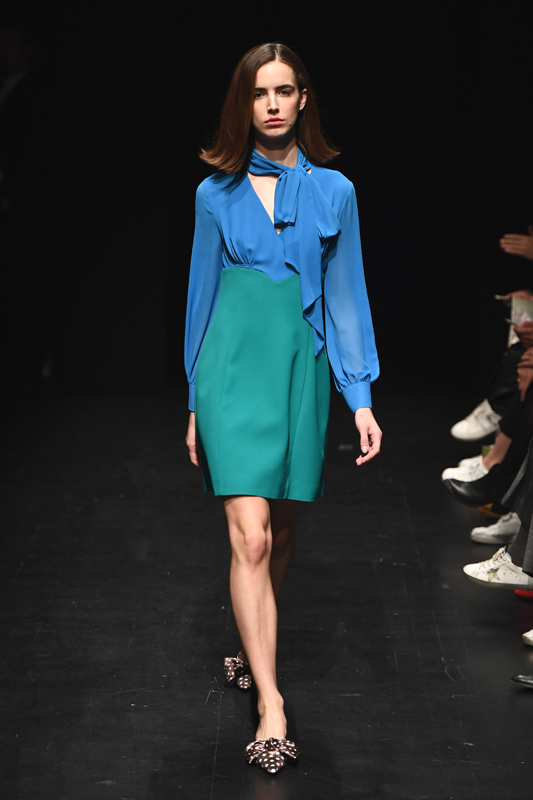 CESARETİNİ FEMİNENLİKTEN ALIYOR