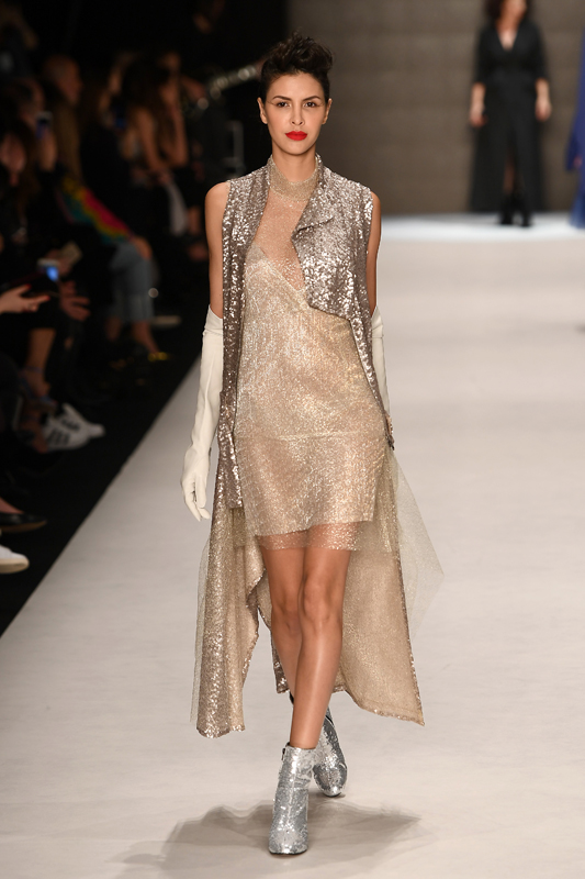 BELMA ÖZDEMİR AUTONOMOUS DEFİLESİ