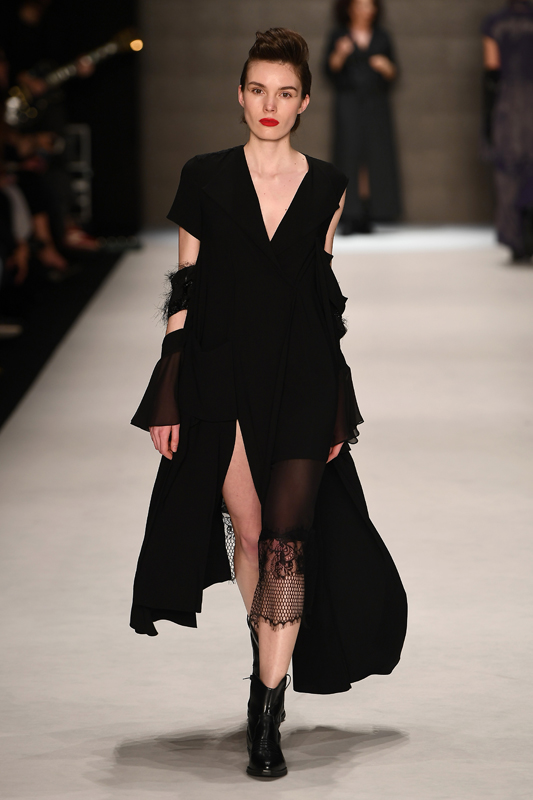 BELMA ÖZDEMİR AUTONOMOUS DEFİLESİ