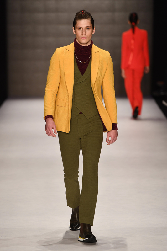 NİYAZİ ERDOĞANDAN KADIN KOLEKSİYONU