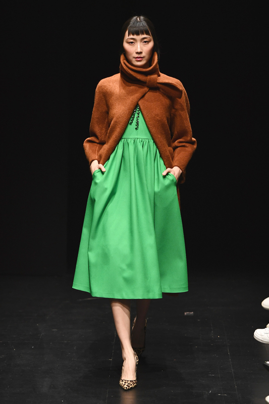 CESARETİNİ FEMİNENLİKTEN ALIYOR