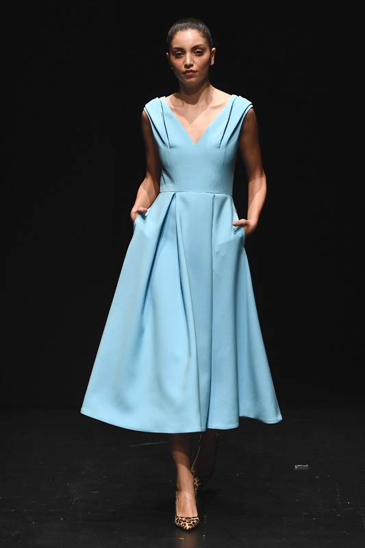 CESARETİNİ FEMİNENLİKTEN ALIYOR