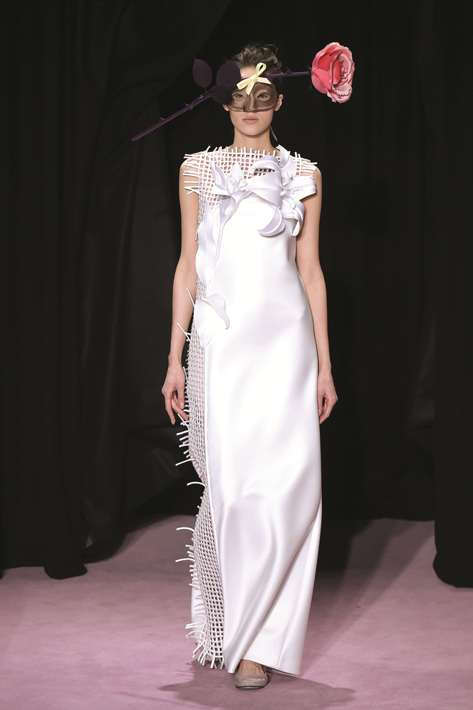 GÖZ KAMAŞTIRAN GELİNLER