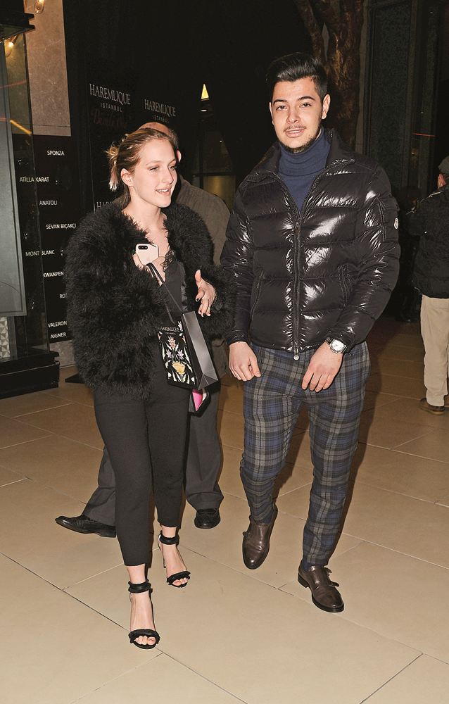 BÜYÜLÜ ODA KOLEKSİYON DAVETİ