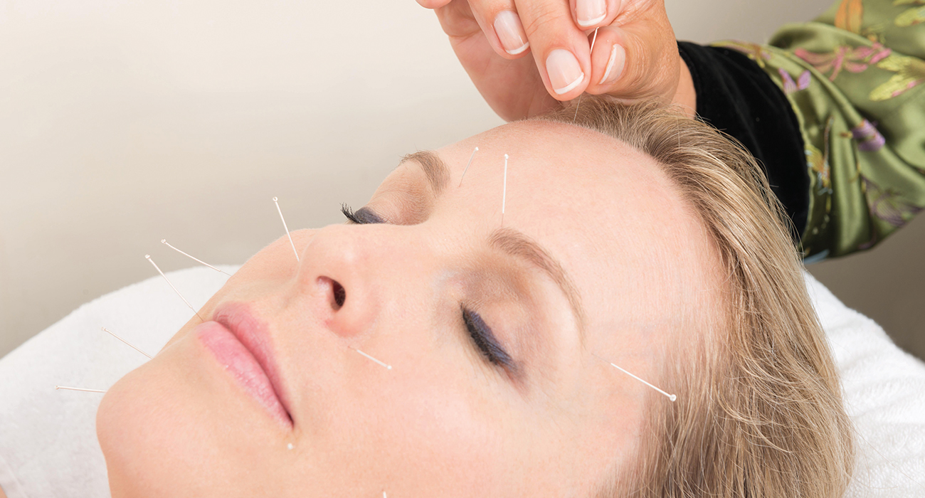 GELENEKSEL ÇİN TIBBI VE  AKUPUNKTUR UZMANI CLAIR BEARDSON