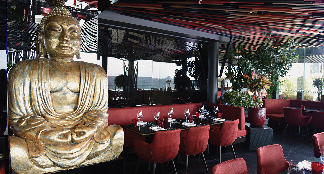 FABIO SUAREZ YENİ MEKANI “CAFE SAIGON”U ANLATTI  